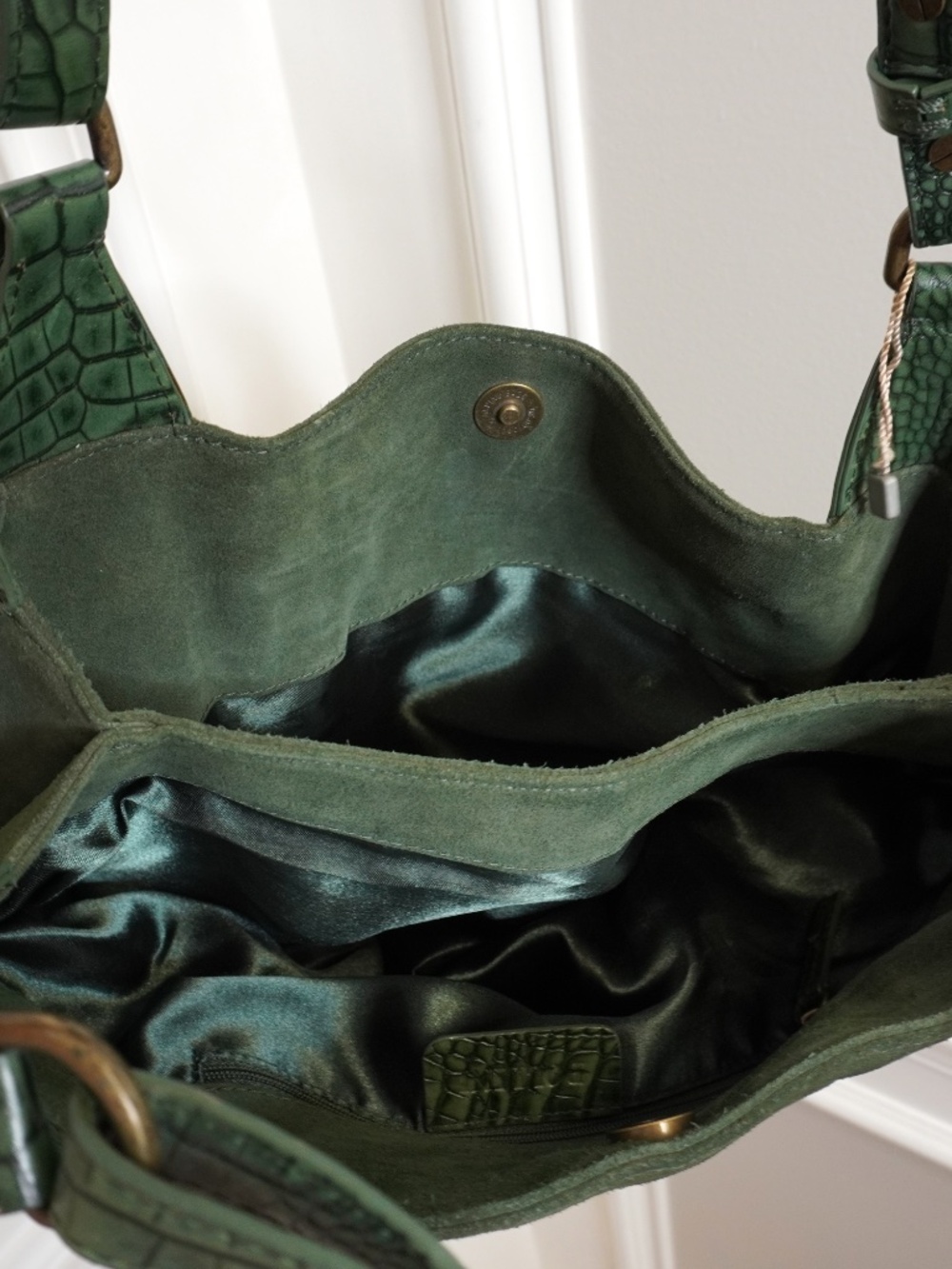 NEW Pollini Italian 100% Suede Leather Olive Green with Croc Embossed Details - Picture 5 of 5